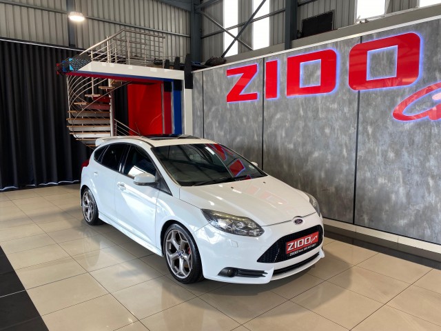 BUY FORD FOCUS 2015 2.0 ECOBOOST ST3, Zido Cars